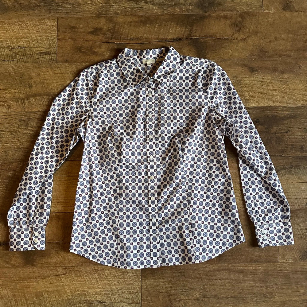 Women's Talbots Button Down Shirt M White Purple Pattern Wrinkle Resistant